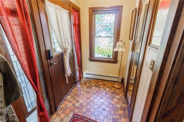 2065 West Boulevard, Cleveland, OH 44102