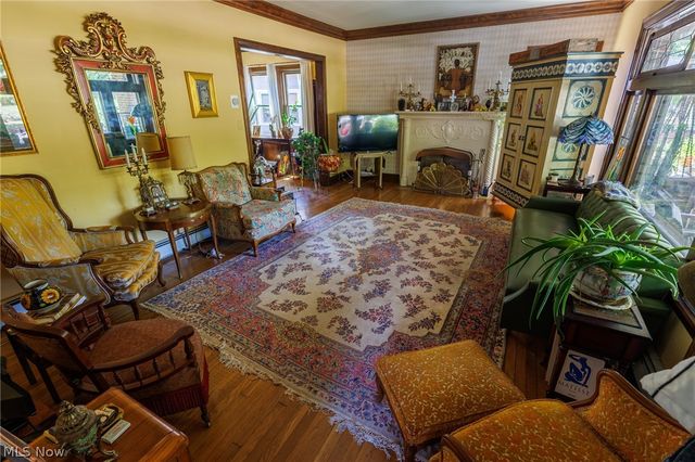 2065 West Boulevard, Cleveland, OH 44102