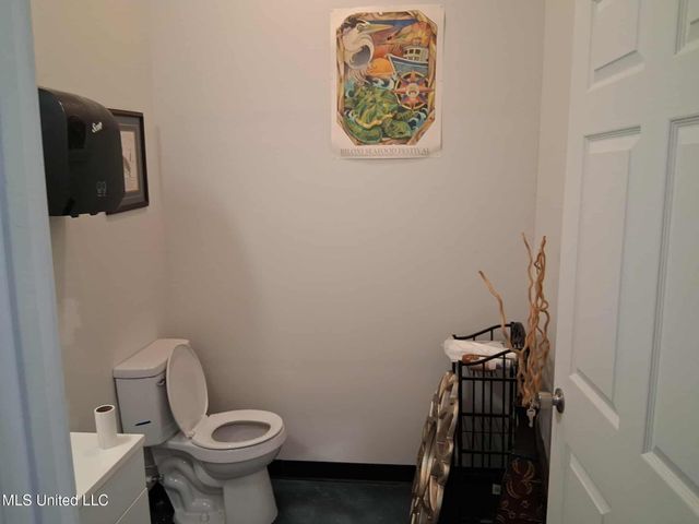 9035 Pine Drive, Bay Saint Louis, MS 39520