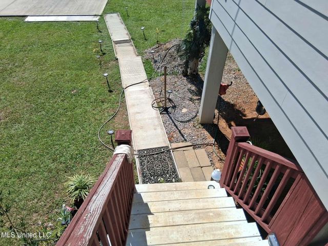 9035 Pine Drive, Bay Saint Louis, MS 39520