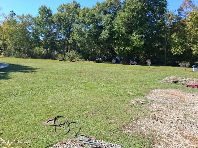 9035 Pine Drive, Bay Saint Louis, MS 39520