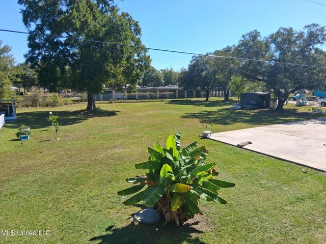 9035 Pine Drive, Bay Saint Louis, MS 39520