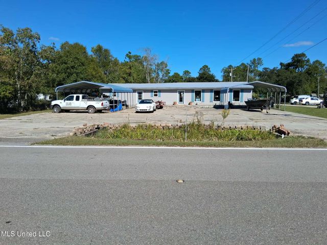 9035 Pine Drive, Bay Saint Louis, MS 39520