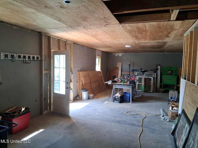 9035 Pine Drive, Bay Saint Louis, MS 39520