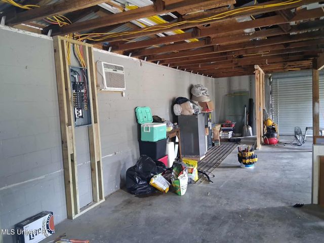 9035 Pine Drive, Bay Saint Louis, MS 39520