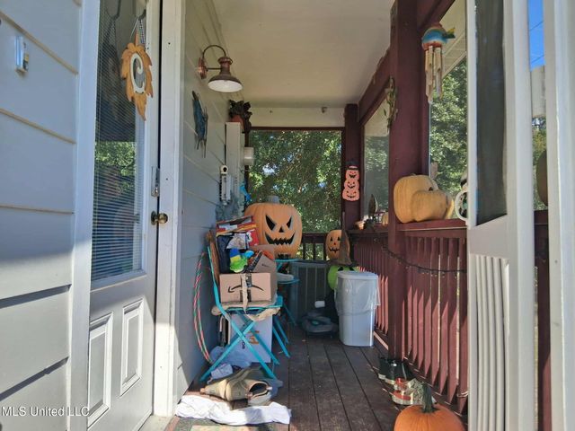 9035 Pine Drive, Bay Saint Louis, MS 39520