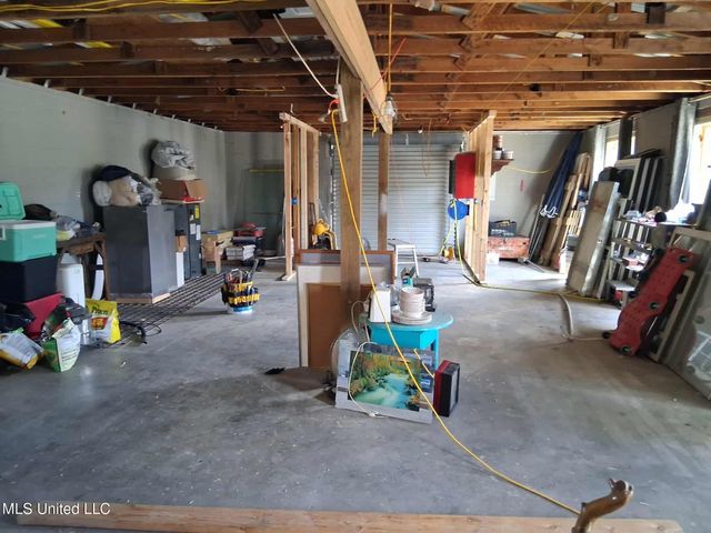 9035 Pine Drive, Bay Saint Louis, MS 39520