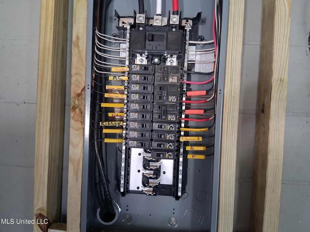 9035 Pine Drive, Bay Saint Louis, MS 39520