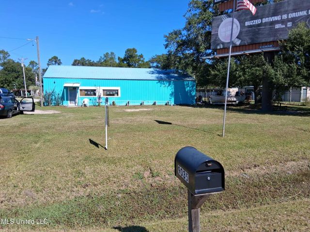 9035 Pine Drive, Bay Saint Louis, MS 39520