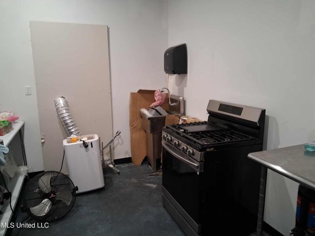 9035 Pine Drive, Bay Saint Louis, MS 39520