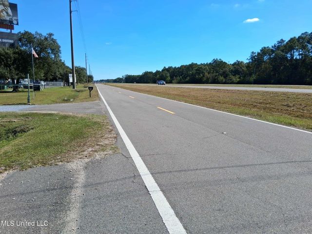 9035 Pine Drive, Bay Saint Louis, MS 39520