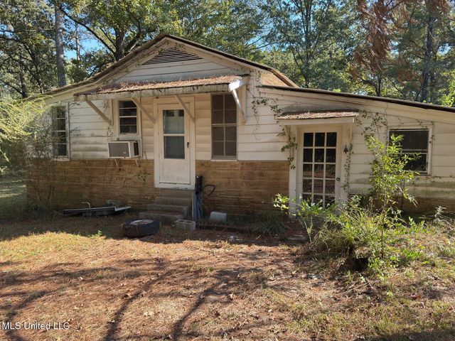 1060 Lake Dockery Road, Byram, MS 39272