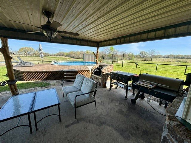 2737 Fm 514, Point, TX 75472