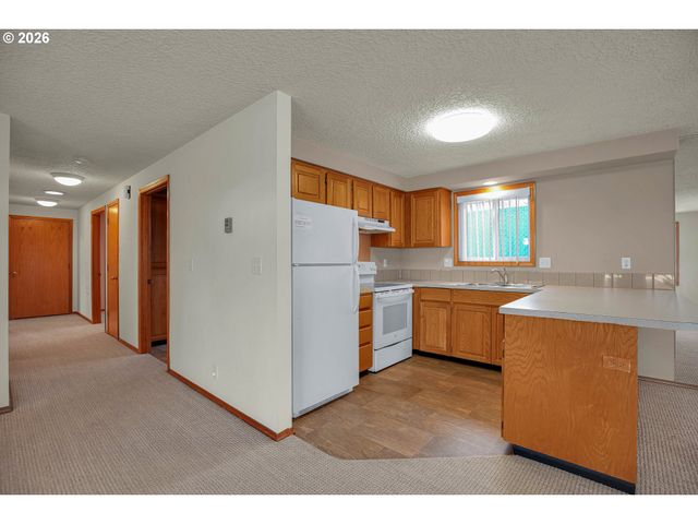 512 N RAILROAD Ave, Ridgefield, WA 98642