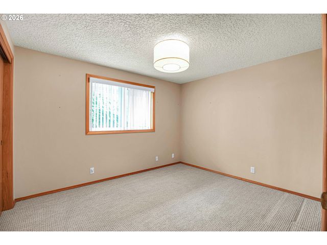 512 N RAILROAD Ave, Ridgefield, WA 98642
