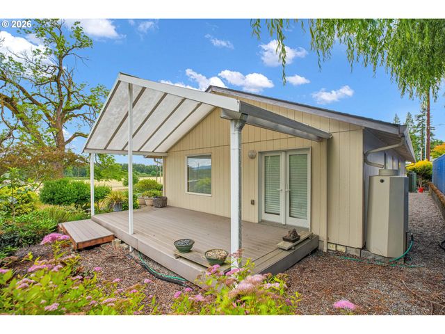 512 N RAILROAD Ave, Ridgefield, WA 98642