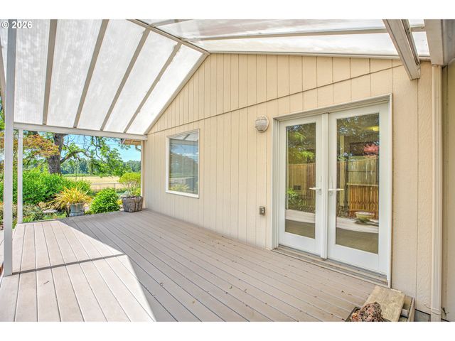 512 N RAILROAD Ave, Ridgefield, WA 98642