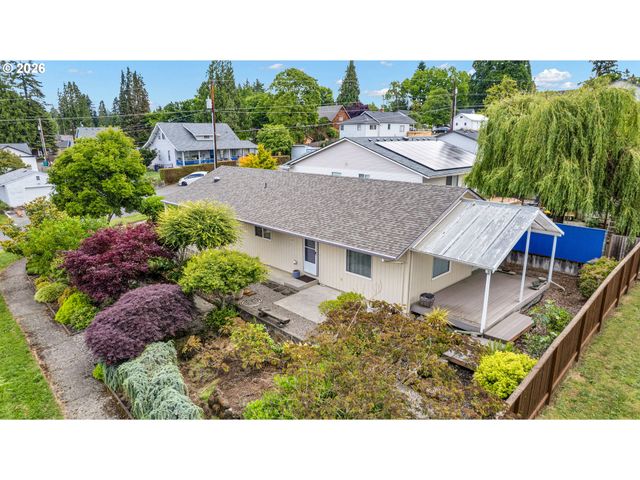512 N RAILROAD Ave, Ridgefield, WA 98642