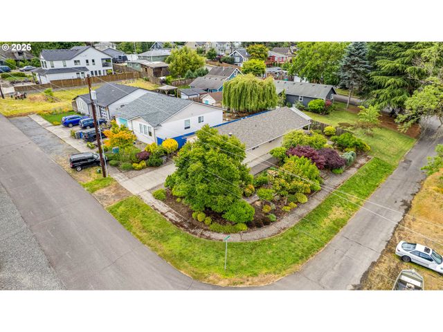 512 N RAILROAD Ave, Ridgefield, WA 98642