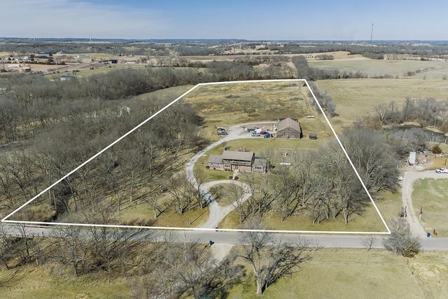 20426 Woodend Road, Linwood, KS 66052