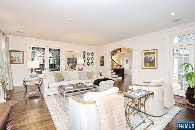 164 Deerhaven Road, Mahwah, NJ 07430