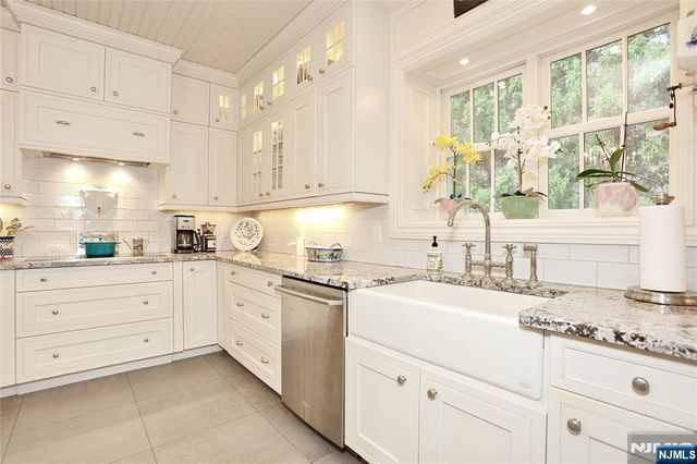 164 Deerhaven Road, Mahwah, NJ 07430