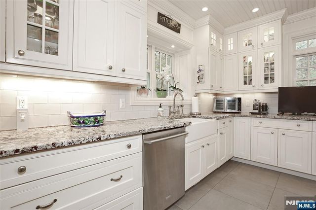 164 Deerhaven Road, Mahwah, NJ 07430