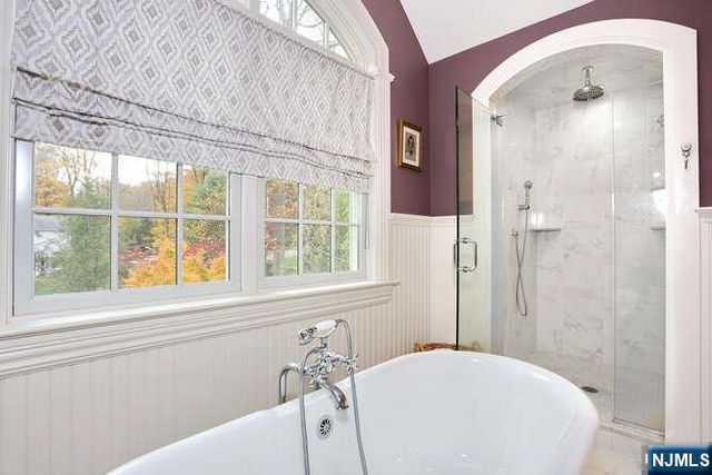 164 Deerhaven Road, Mahwah, NJ 07430