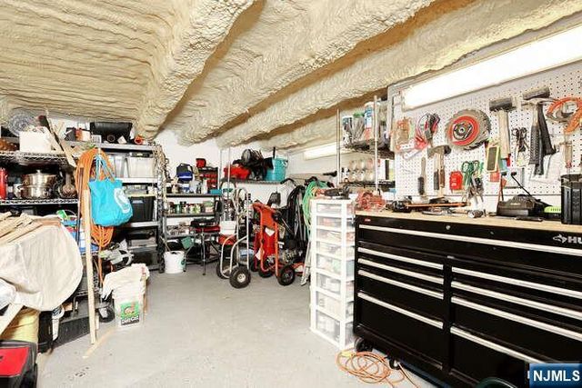 164 Deerhaven Road, Mahwah, NJ 07430