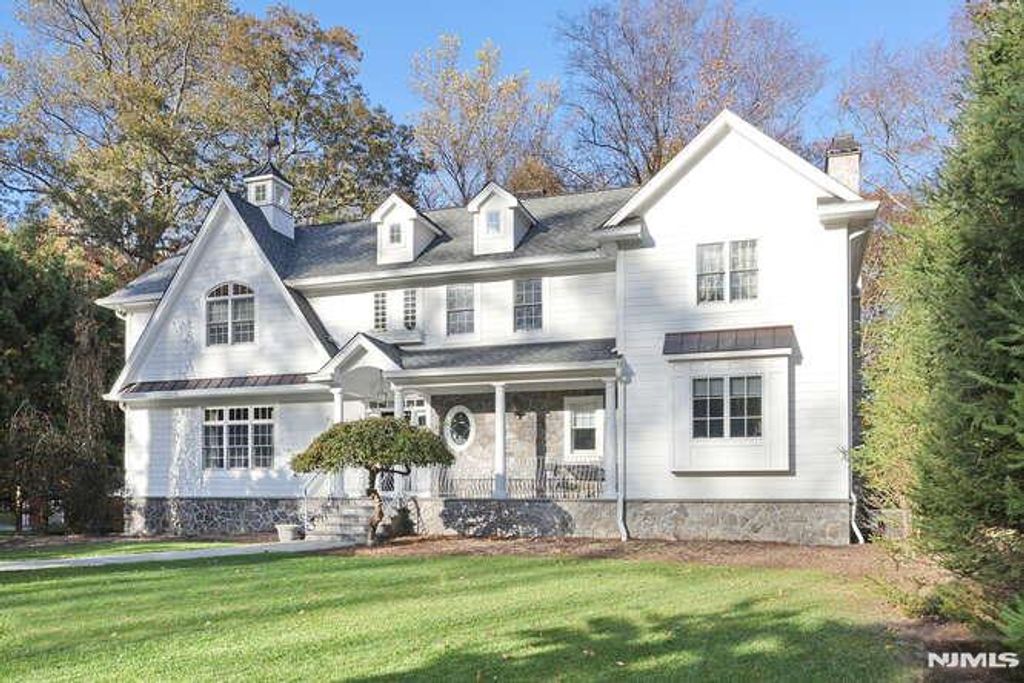 164 Deerhaven Road, Mahwah, NJ 07430