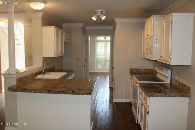 6647 Renee Drive, Olive Branch, MS 38654