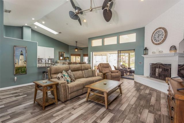 18 CLASSIC COURT S, Palm Coast, FL 32137