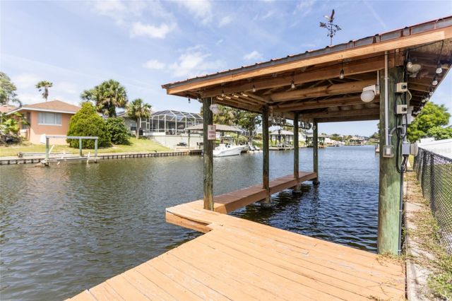 18 CLASSIC COURT S, Palm Coast, FL 32137