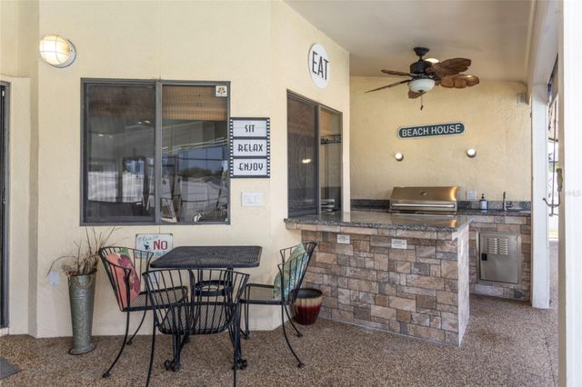 18 CLASSIC COURT S, Palm Coast, FL 32137