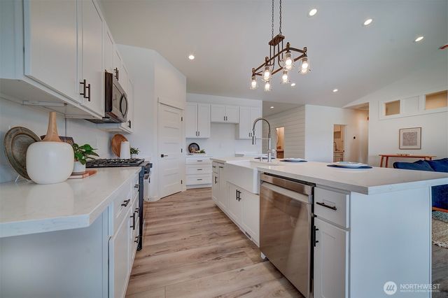 19650 Morajean Lane NW, Poulsbo, WA 98370