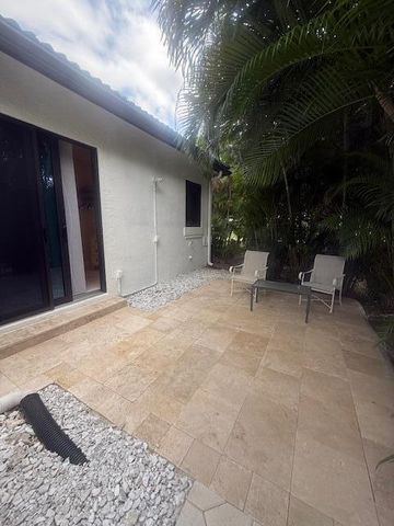 8691 Man O War Road, Palm Beach Gardens, FL 33418