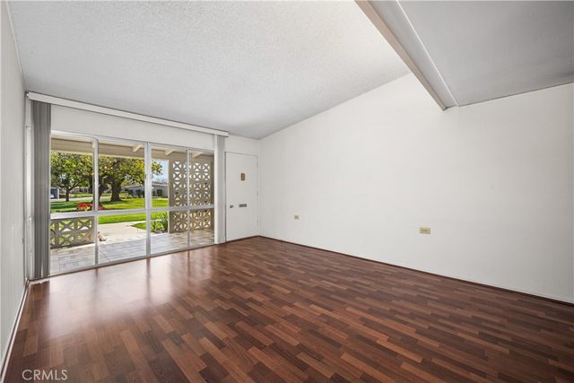 13751 St Andrews Drive 33j, Seal Beach, CA 90740