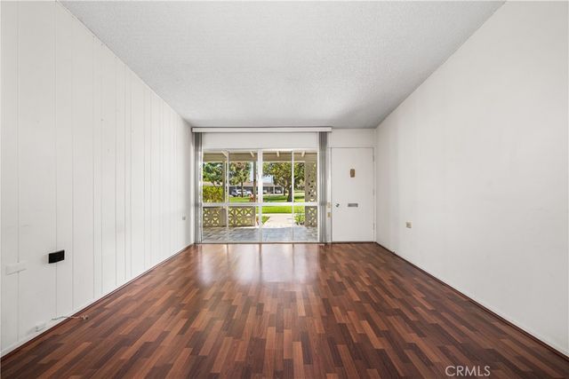 13751 St Andrews Drive 33j, Seal Beach, CA 90740