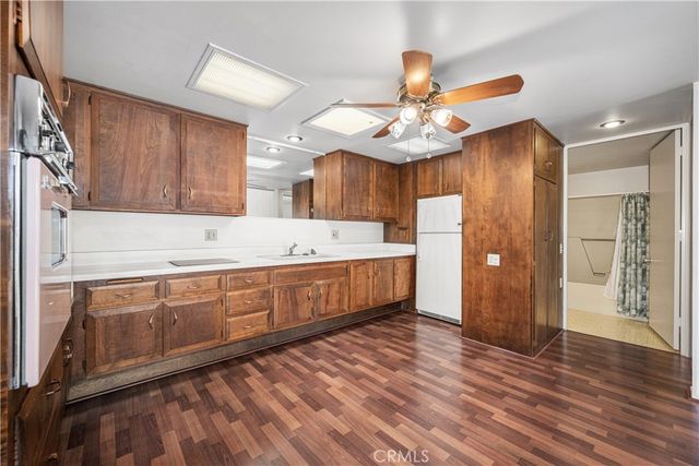 13751 St Andrews Drive 33j, Seal Beach, CA 90740