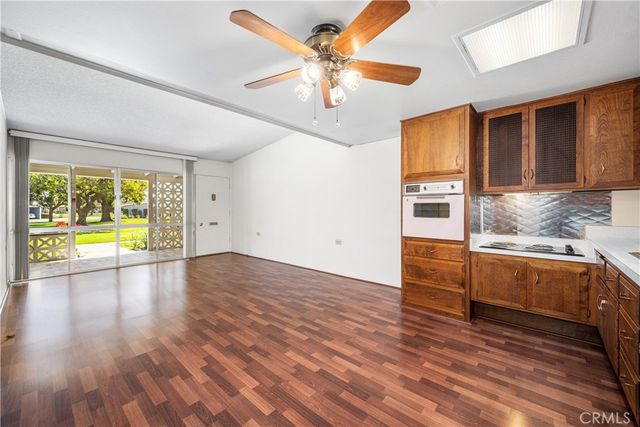 13751 St Andrews Drive 33j, Seal Beach, CA 90740