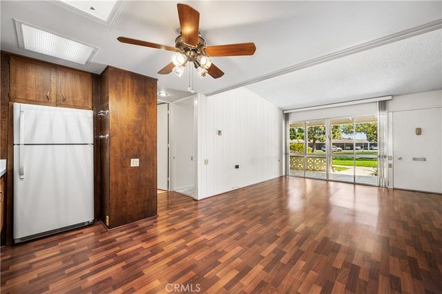 13751 St Andrews Drive 33j, Seal Beach, CA 90740