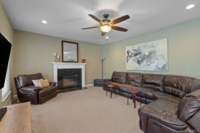 3403 Red Coat Drive, New Windsor, NY 12553