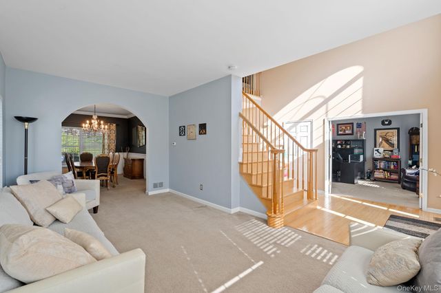 3403 Red Coat Drive, New Windsor, NY 12553