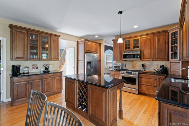 3403 Red Coat Drive, New Windsor, NY 12553