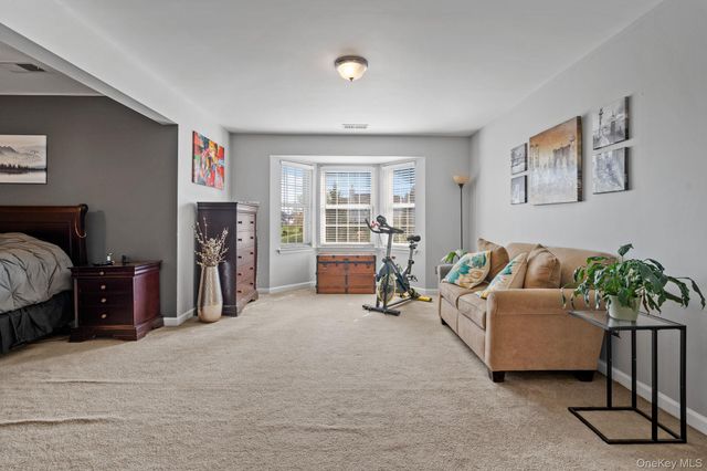 3403 Red Coat Drive, New Windsor, NY 12553