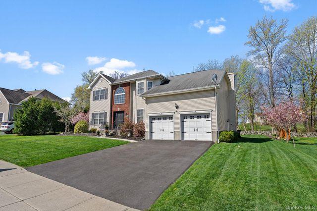 3403 Red Coat Drive, New Windsor, NY 12553