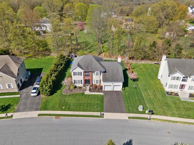 3403 Red Coat Drive, New Windsor, NY 12553