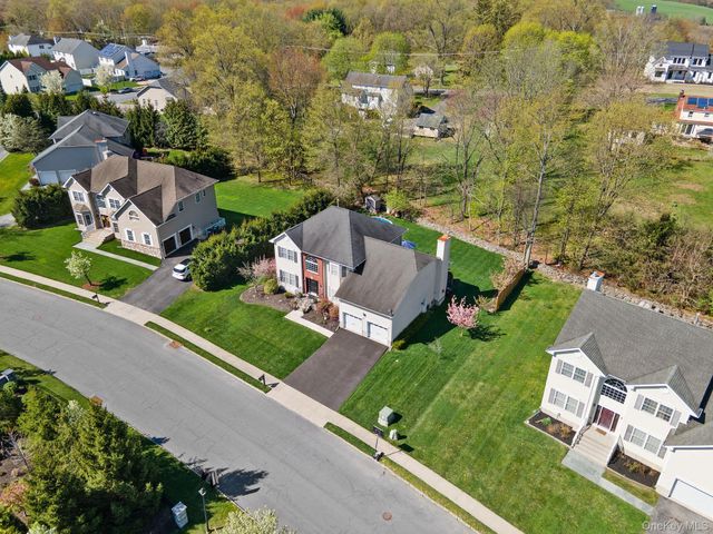 3403 Red Coat Drive, New Windsor, NY 12553