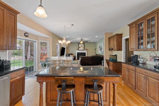 3403 Red Coat Drive, New Windsor, NY 12553