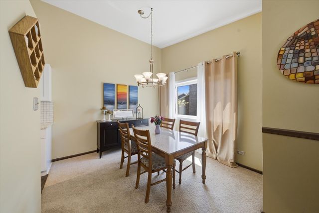 1 W Stonebridge Court 1C, Palos Hills, IL 60465